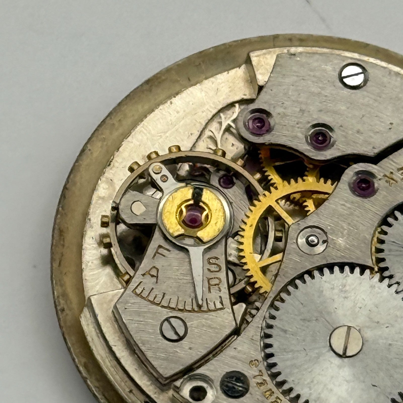 Peerex 15 Jewels Watch Movement Running Manual Wind Vintage Parts Repair 25.8mm