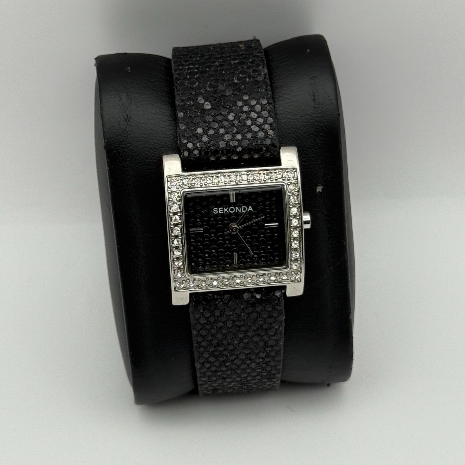 Sekonda Ladies Quartz Watch Black Dial Crystal Accents Bezel Japan Working 25mm
