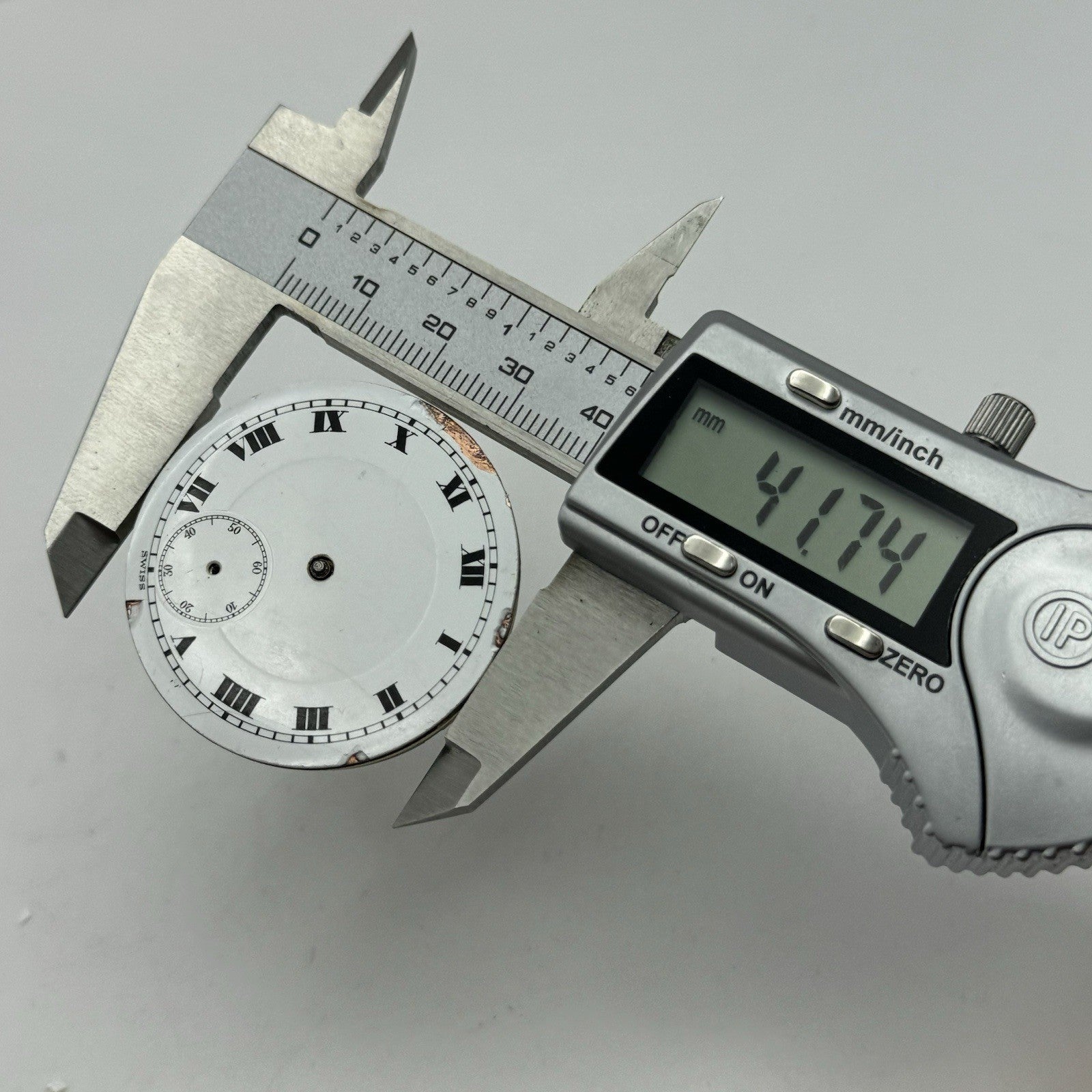 41.7mm Unidentified 15 Jewels Swiss Vintage Pocket Watch Movement PARTS REPAIR