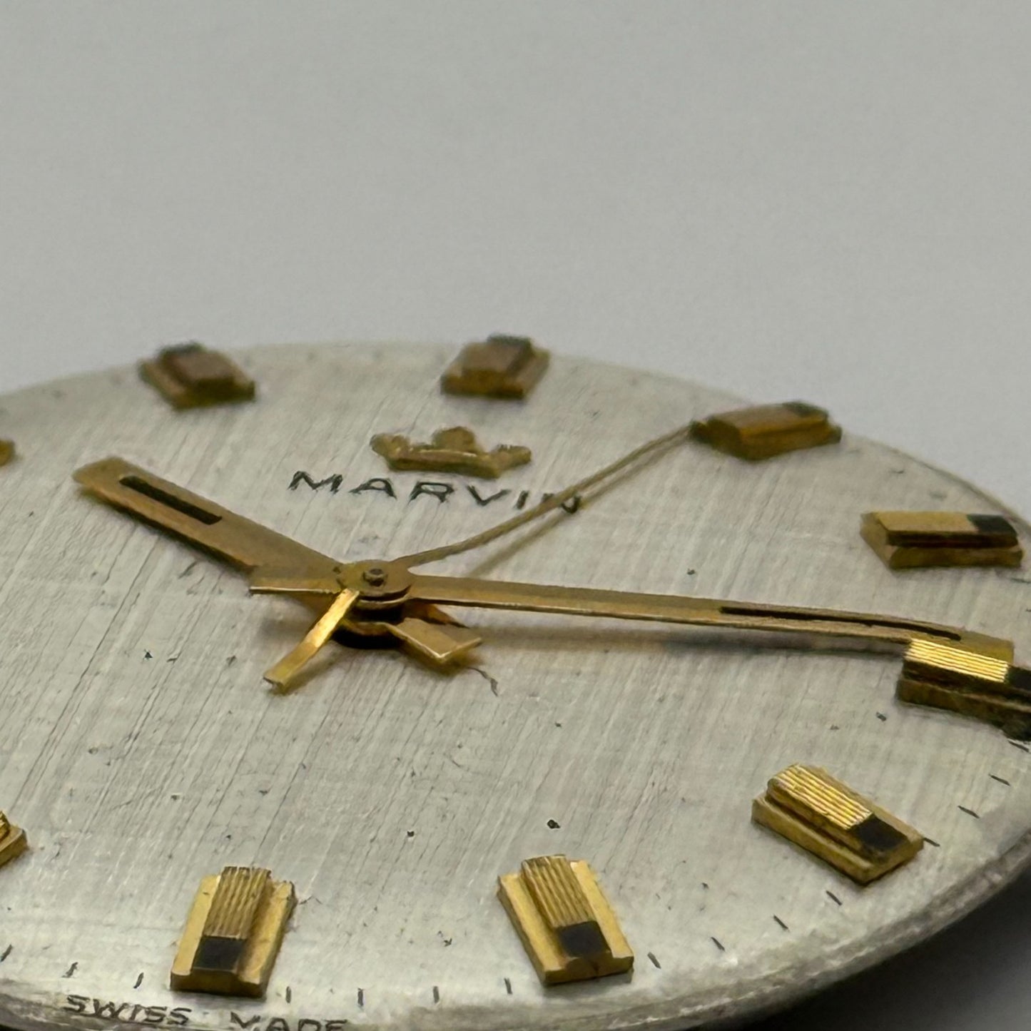 Marvin 621 Watch Movement Manual Wind Vintage Swiss 17 Jewels Parts 25.9mm