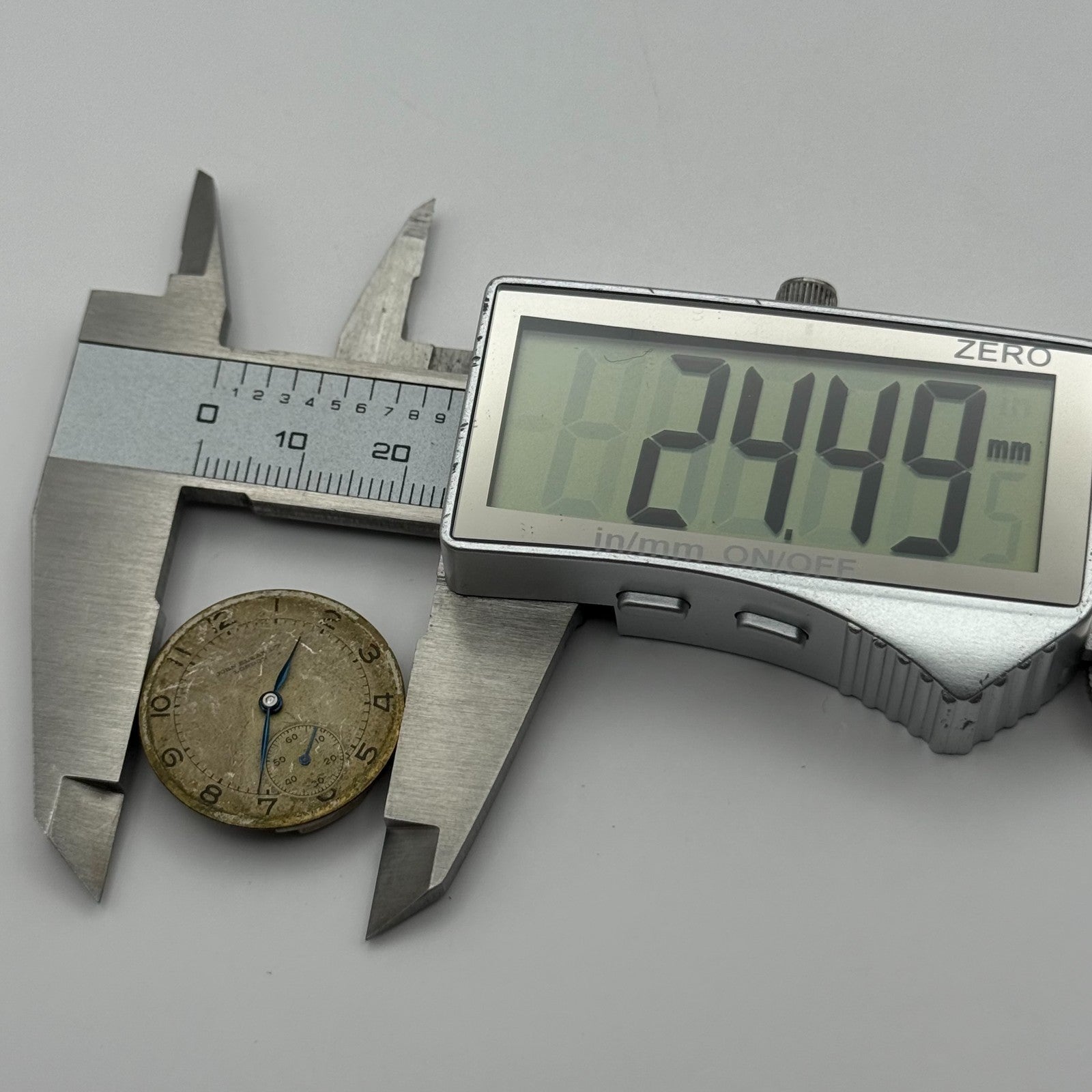 John Elkan Ltd London Watch Movement Manual Wind Vintage 15 Jewels Parts 24.4mm