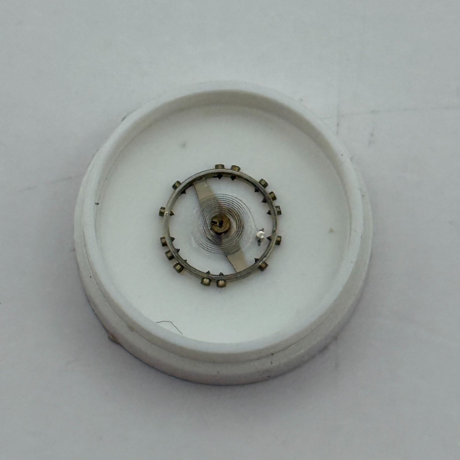 FEF 370 371 Balance Wheel Complete And Spring  176 Watch Movement Parts NOS