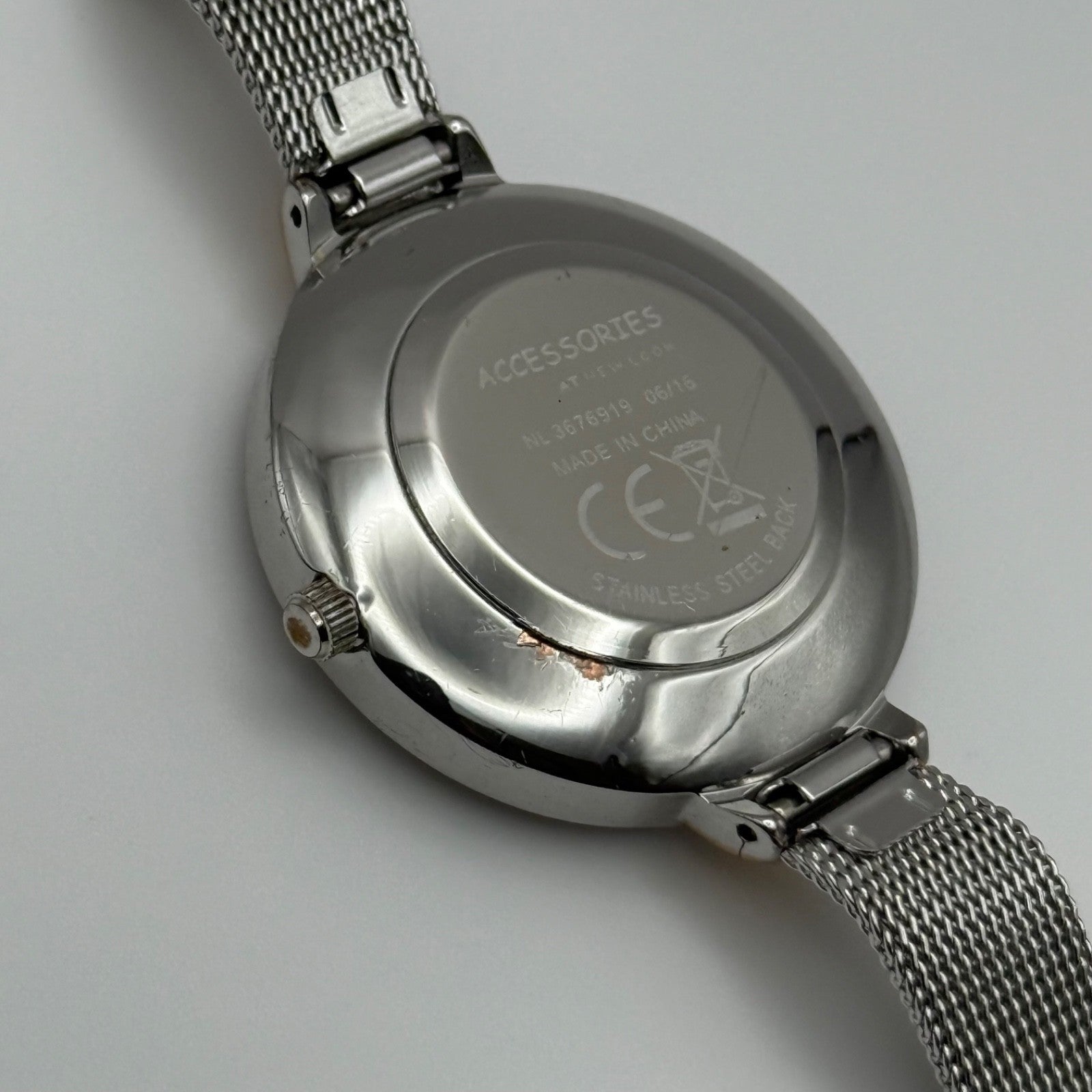 Working  Ladies Accessories Silver Tone Adjustable Mesh Strap 34mm Quartz Watch