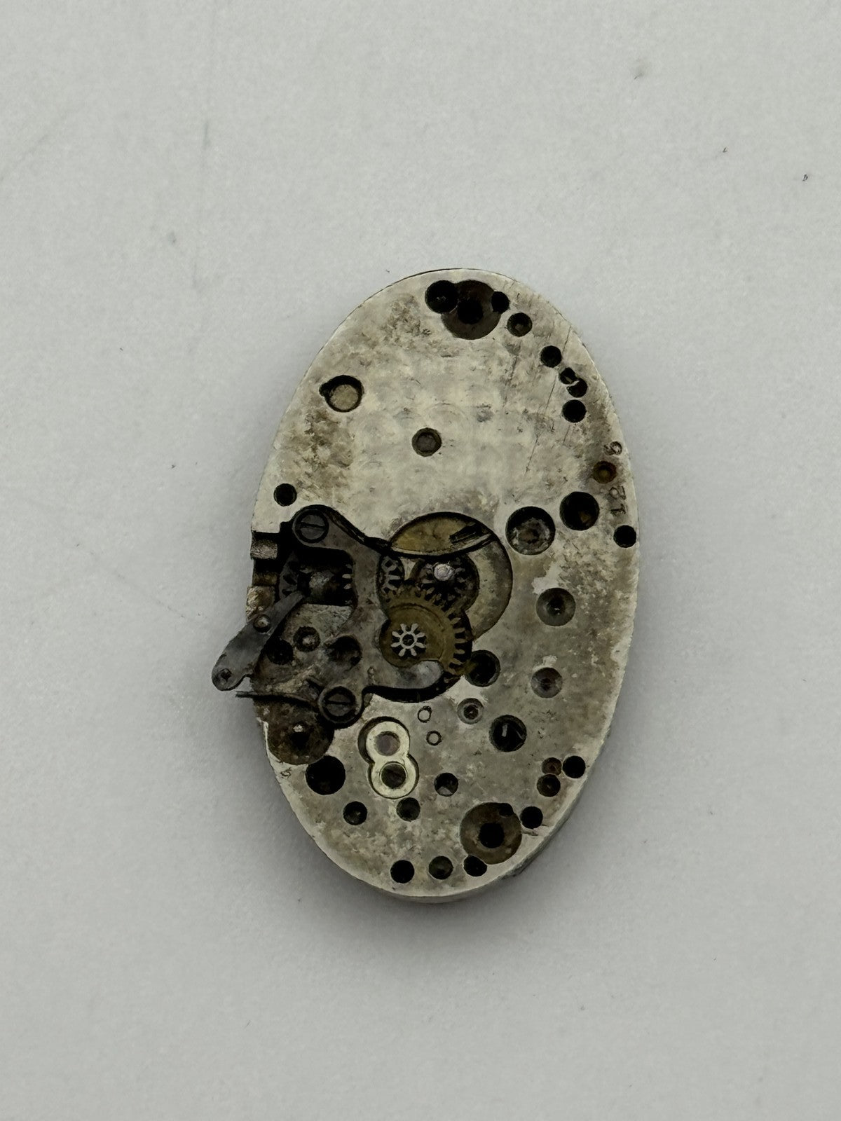 13.9mm Vintage Balance Intact Manual Wind Swiss Watch Movement PARTS REPAIR