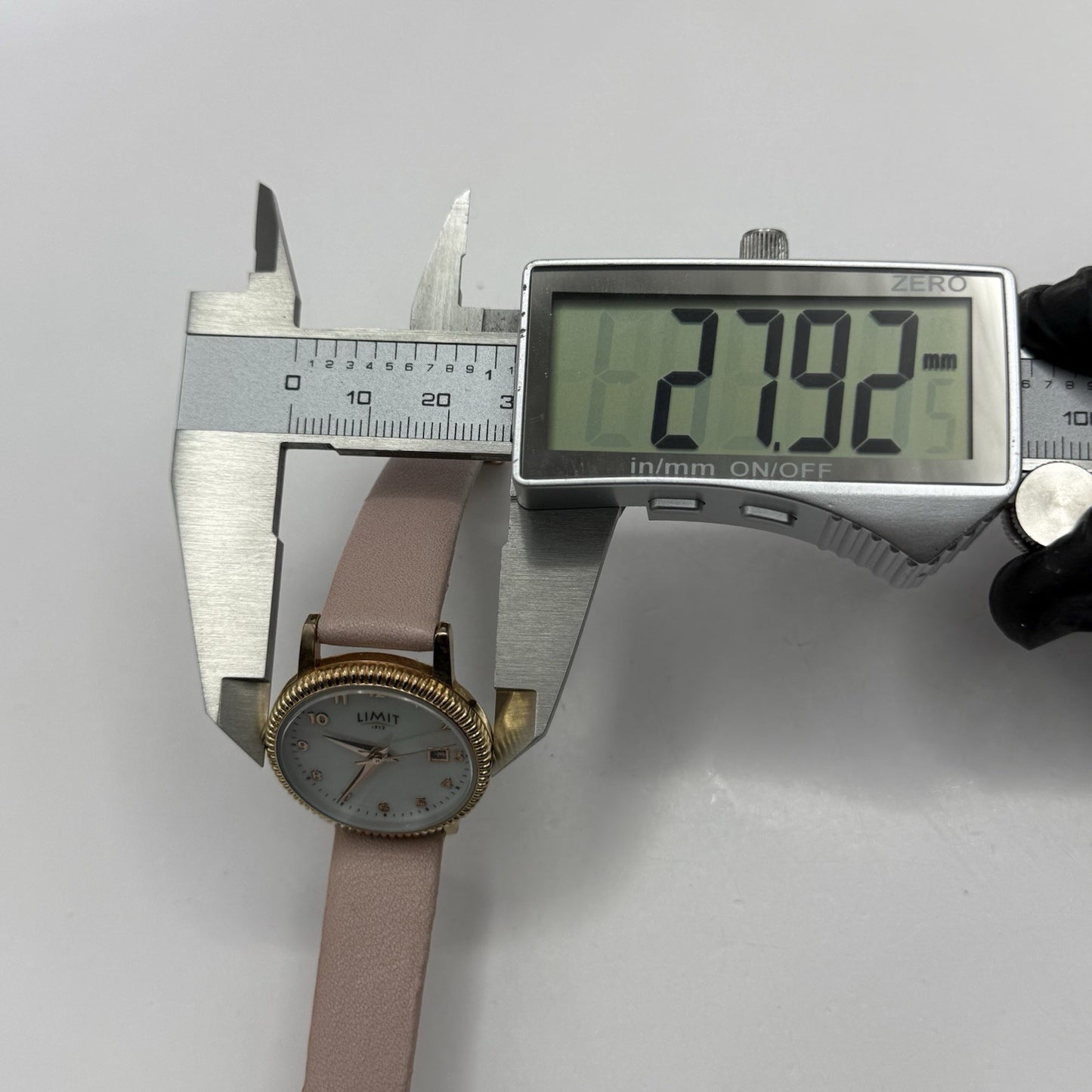 27mm Working Ladies Limit Mother Of Pearl Date Dial C-VJ22 Pink Quartz Watch