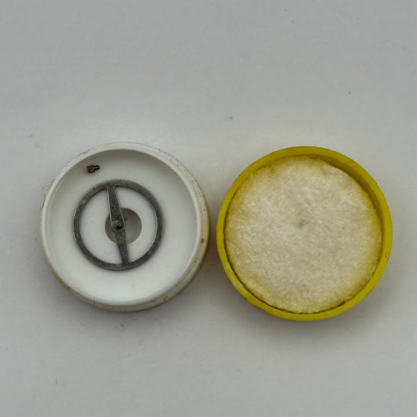 BFG 866 Balance Complete DGT Renata 64 Watch Movement Parts Vintage DAMAGED