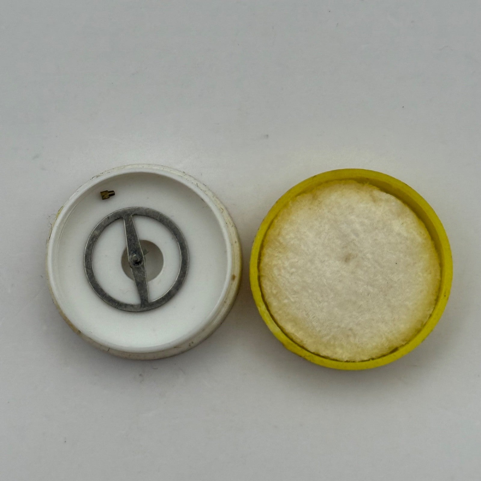 BFG 866 Balance Complete DGT Renata 64 Watch Movement Parts Vintage DAMAGED