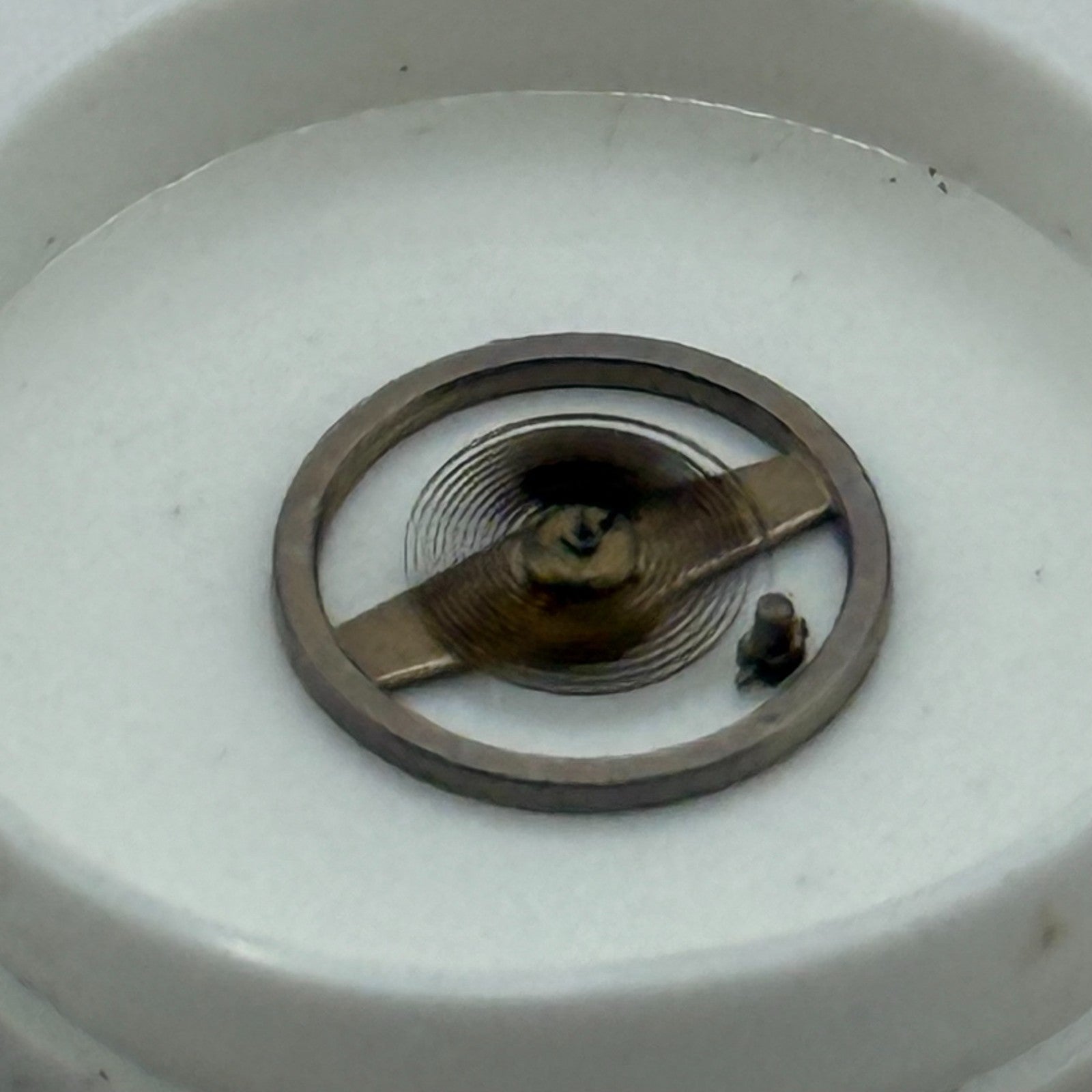 BRAC 2021 Balance Wheel Complete And Spring 5¼’’’ 69 M Watch Movement Parts NOS