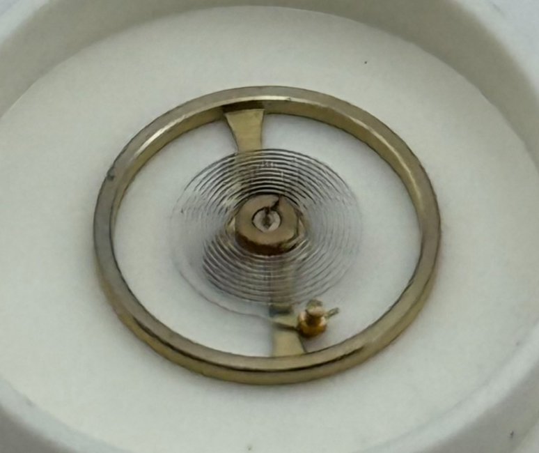 Oris 200 290 Balance Wheel Complete And Spring  332 M Watch Movement Parts NOS