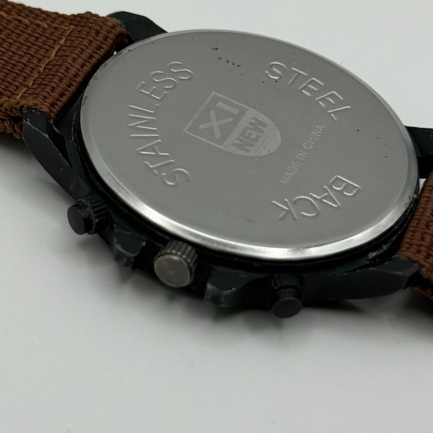 Xinew Men’s Quartz Chronograph Watch Calendar Dial Brown Strap Working 42mm