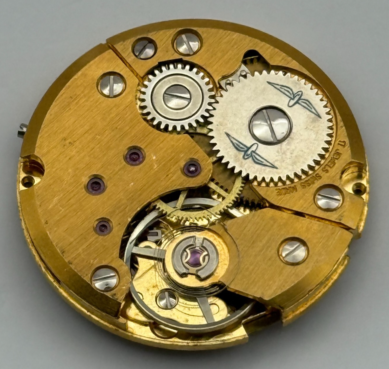 Peseux P 7046 Watch Movement Manual Wind Vintage 17 Jewels Swiss Parts 23.6mm