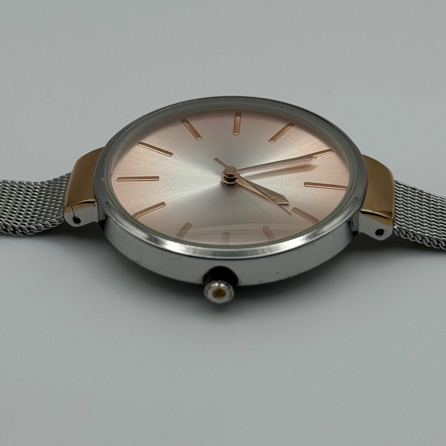 Working  Ladies Accessories Silver Tone Adjustable Mesh Strap 34mm Quartz Watch