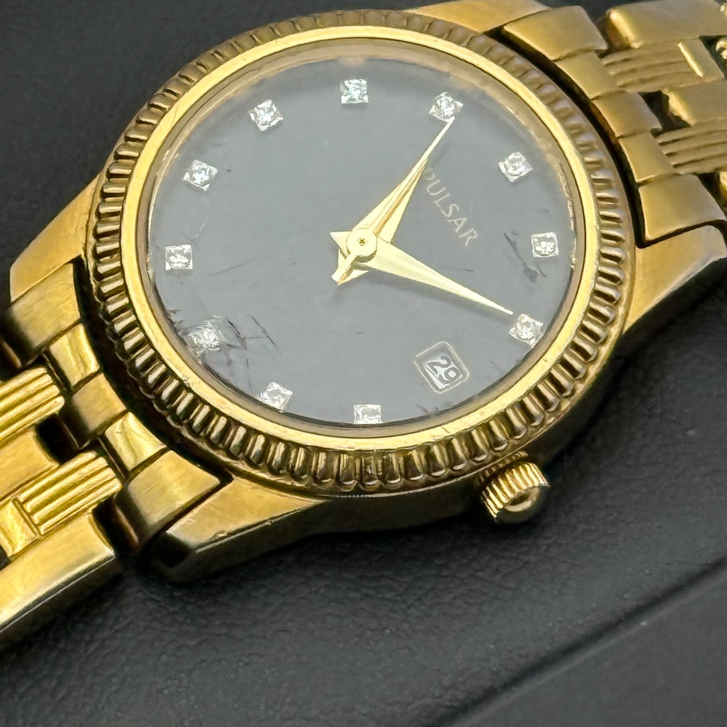 Pulsar Ladies Quartz Watch Crystal Markers Date Gold Tone Bracelet Working 25mm