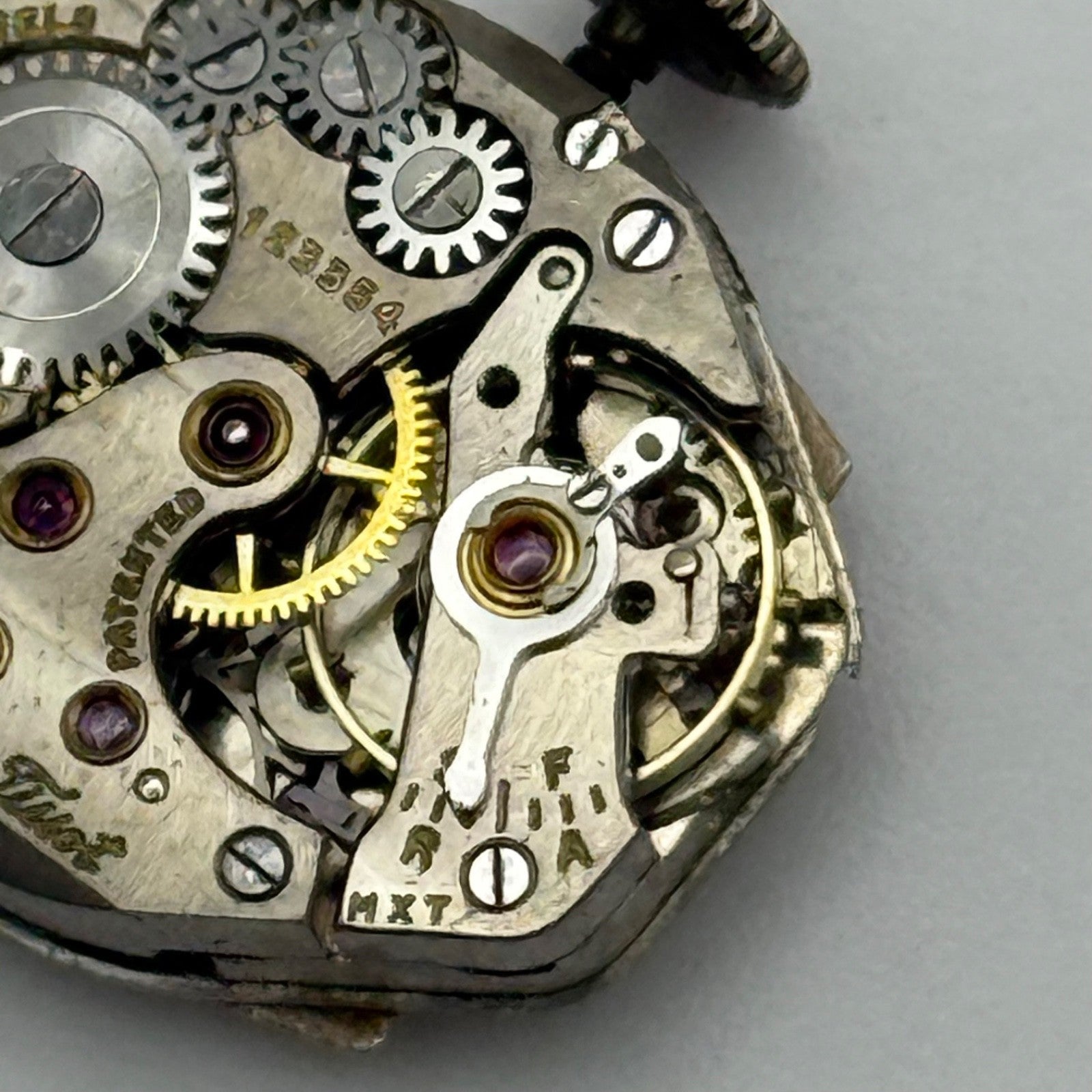 Mathey-Tissot 384 Watch Movement Running Manual Wind Vintage Swiss Parts Repair