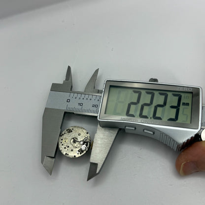 20.2mm Vintage Movado 15 Jewels Manual Wind Watch Movement PARTS REPAIR