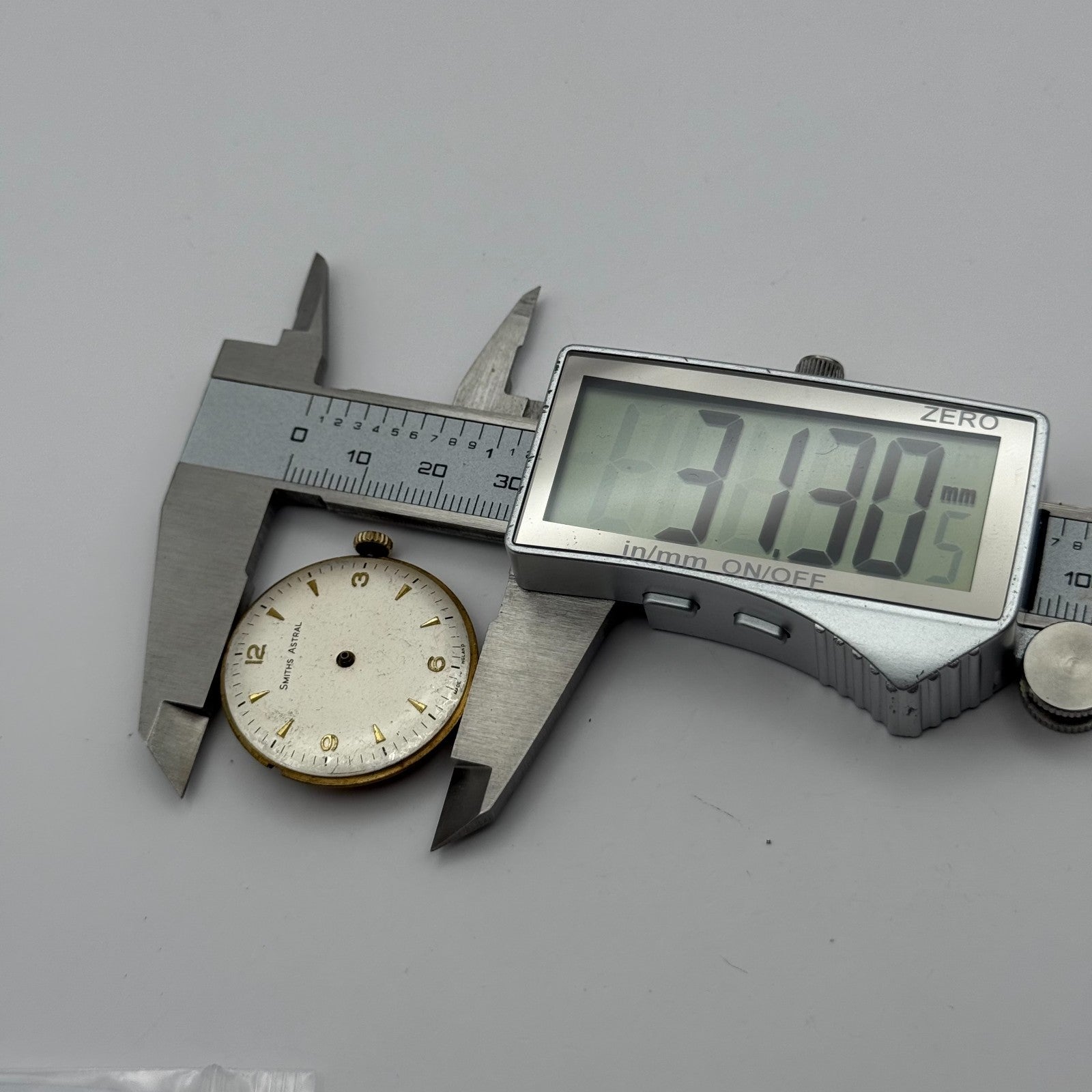 Smiths Astral 60466E Hacking Watch Movement Running Manual Wind Parts 31.3mm