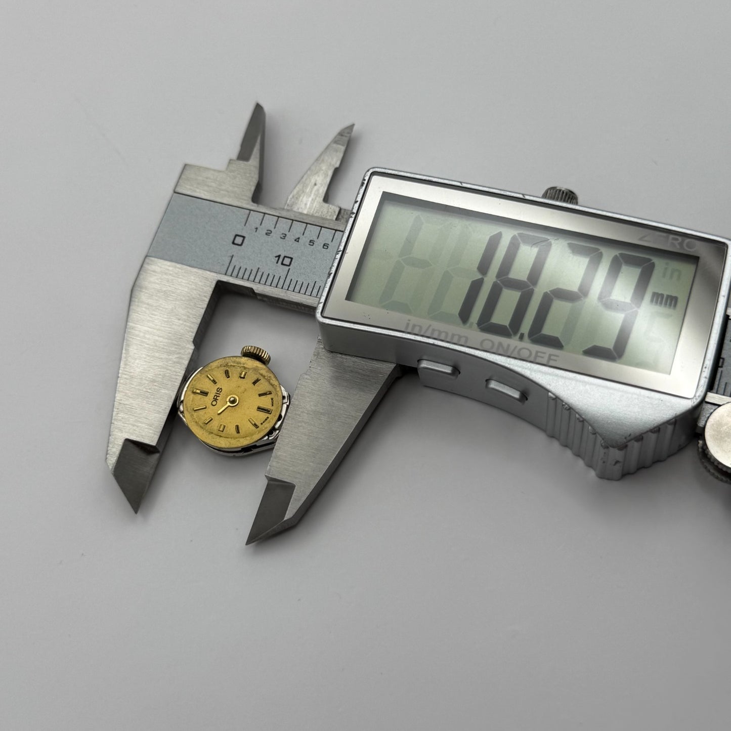 Oris 440  Watch Movement Manual Wind Vintage Swiss Parts Repair Spares 18.2mm