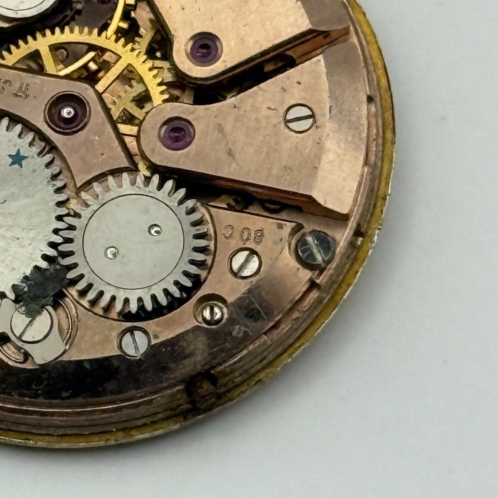 Helvetia 80C Watch Movement Manual Wind Vintage Swiss 17 Jewels Parts 25.6mm