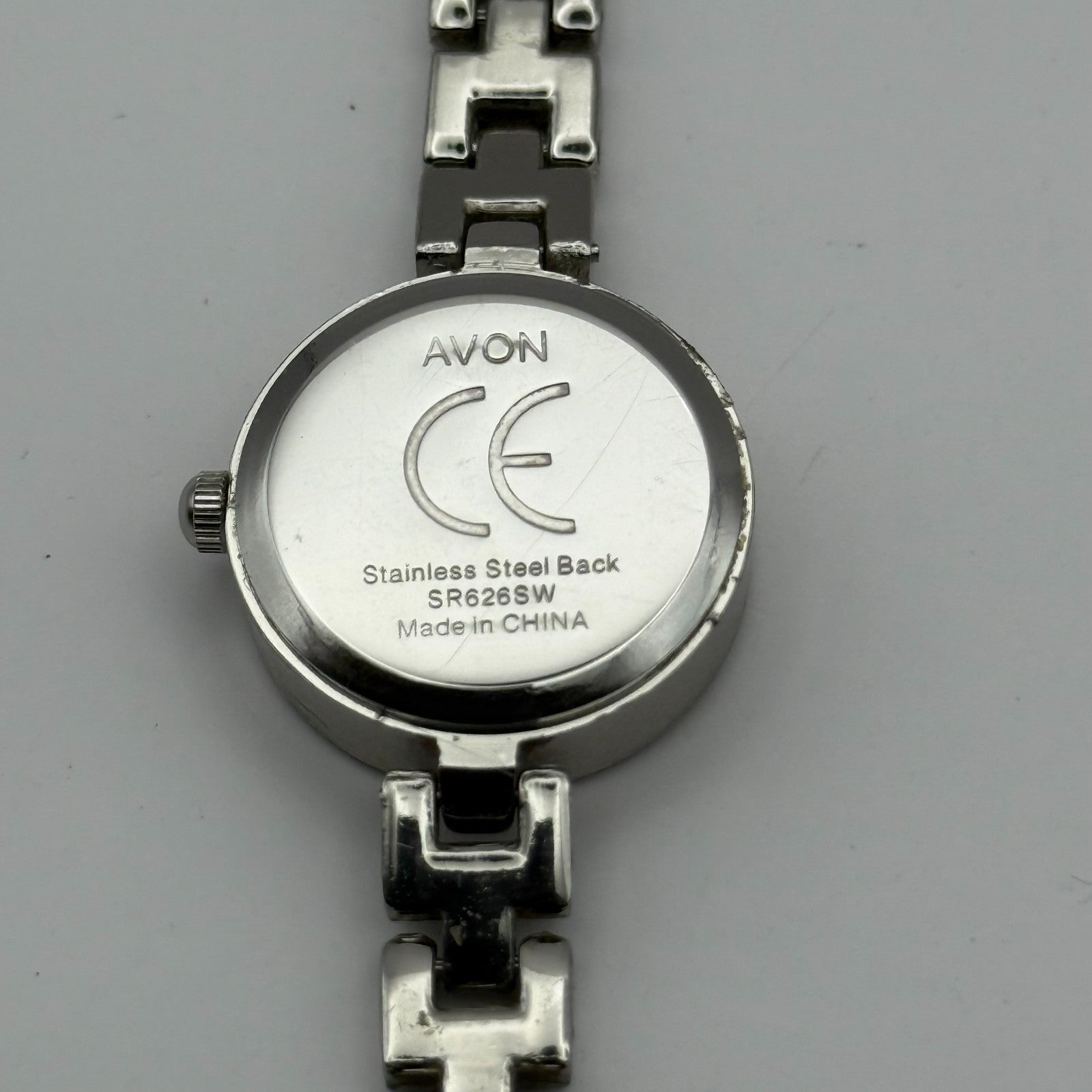 Avon Ladies Quartz Watch Mother of Pearl Dial Silver Tone Bracelet Working 21mm