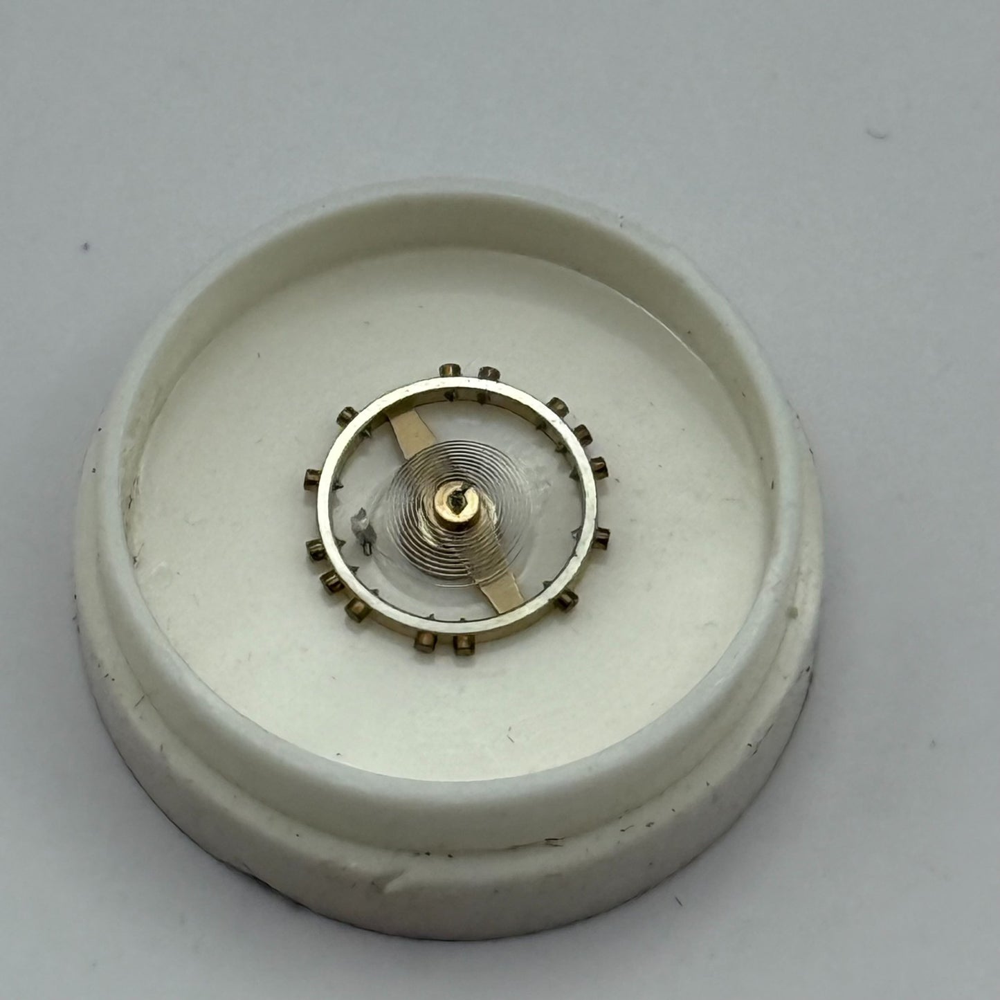 FEF 270 Balance Wheel Complete And Spring  5¼’’’ 173 M Watch Movement Parts NOS