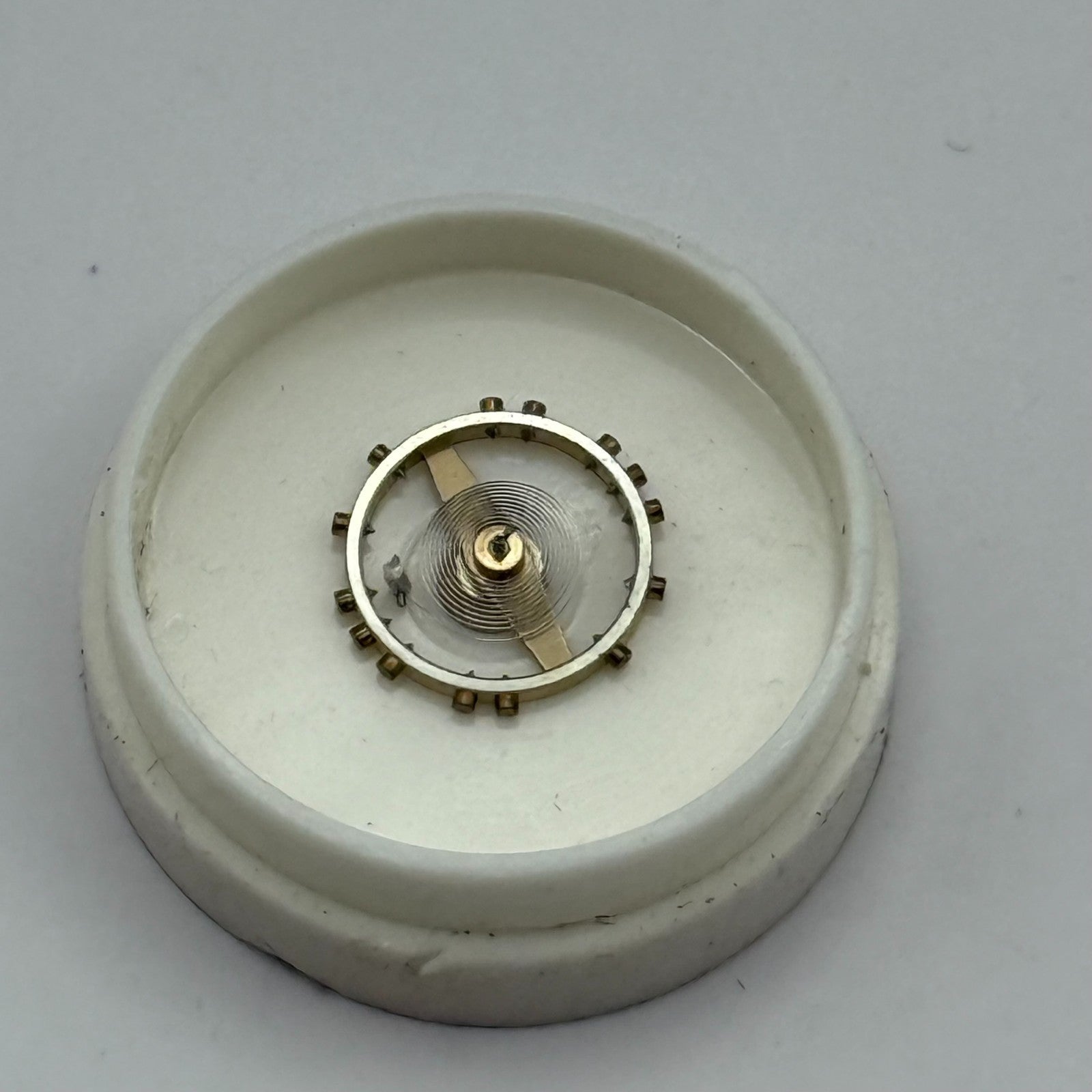 FEF 270 Balance Wheel Complete And Spring  5¼’’’ 173 M Watch Movement Parts NOS