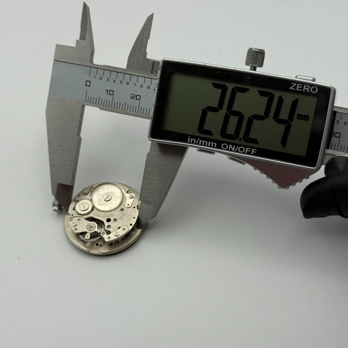 BFG 866 Watch Movement Envoy Manual Wind Vintage Swiss Parts Repair 26.2mm