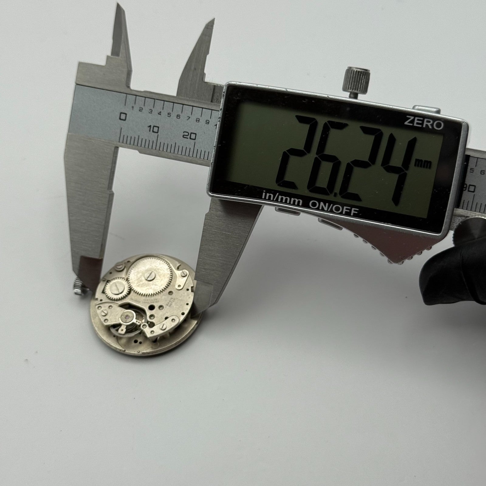 BFG 866 Watch Movement Envoy Manual Wind Vintage Swiss Parts Repair 26.2mm