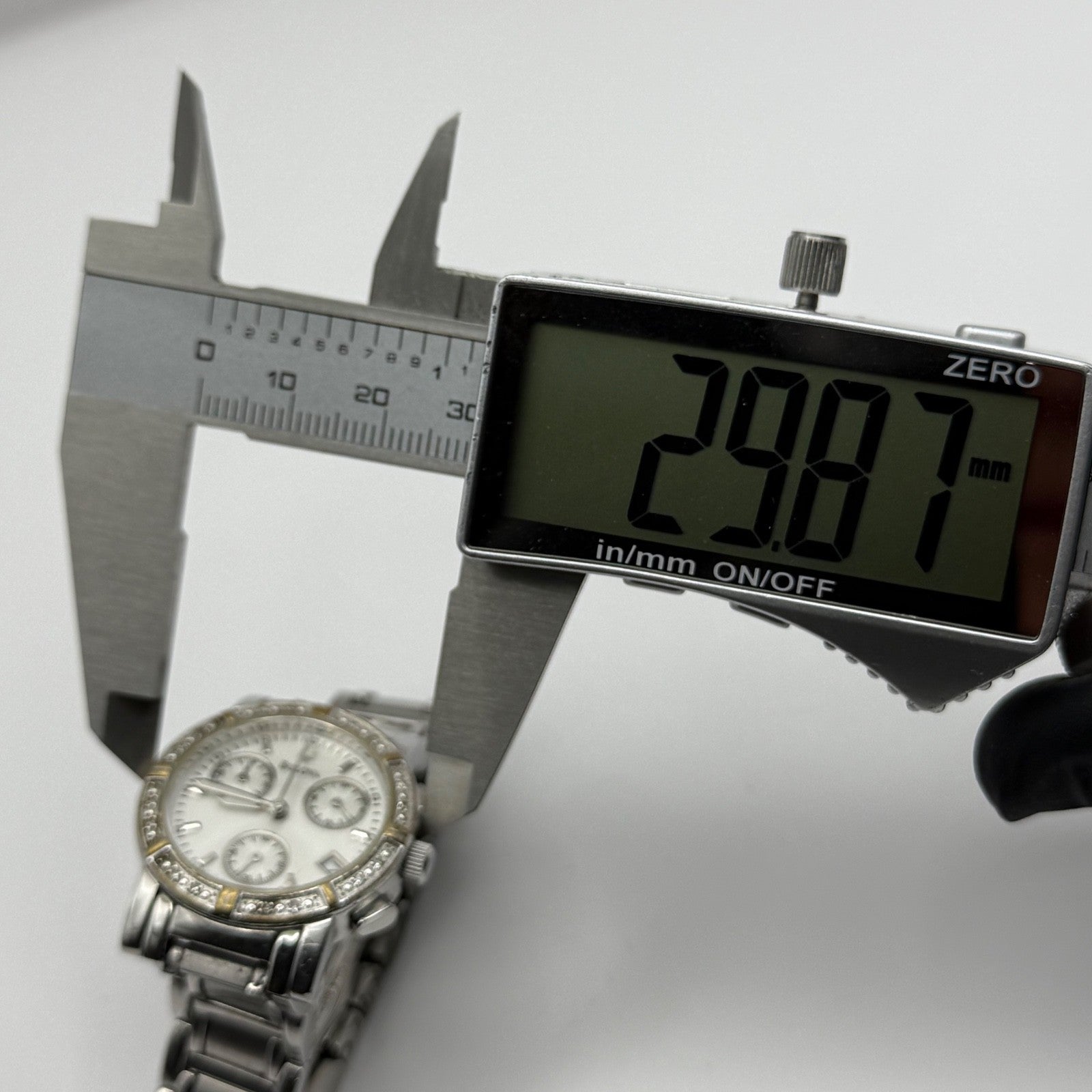 Bulova Swiss Chronograph Watch Quartz Date Dial 29mm C837317 Bracelet Ladies