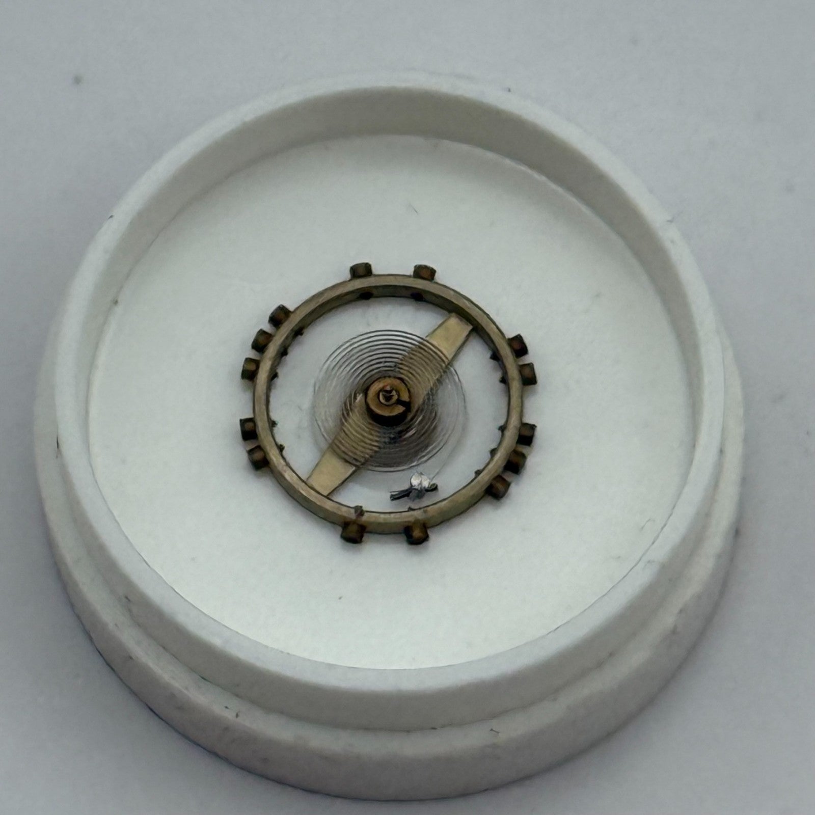 FEF 370 371 Balance Wheel Complete And Spring  176 Watch Movement Parts NOS 