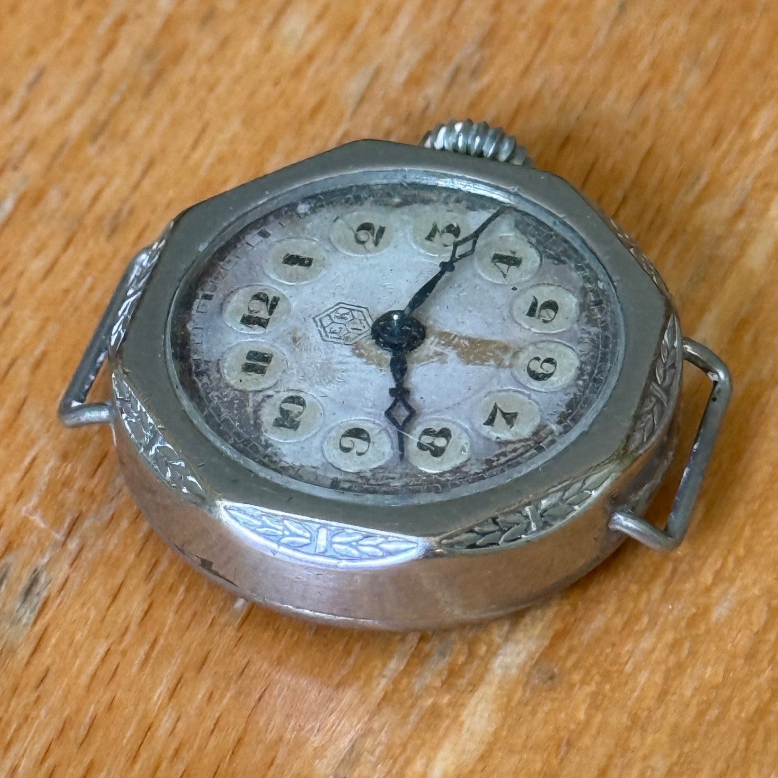 26mm Vintage Interesting Swiss Made Bullseye Manual Wind Watch PARTS / REPAIR