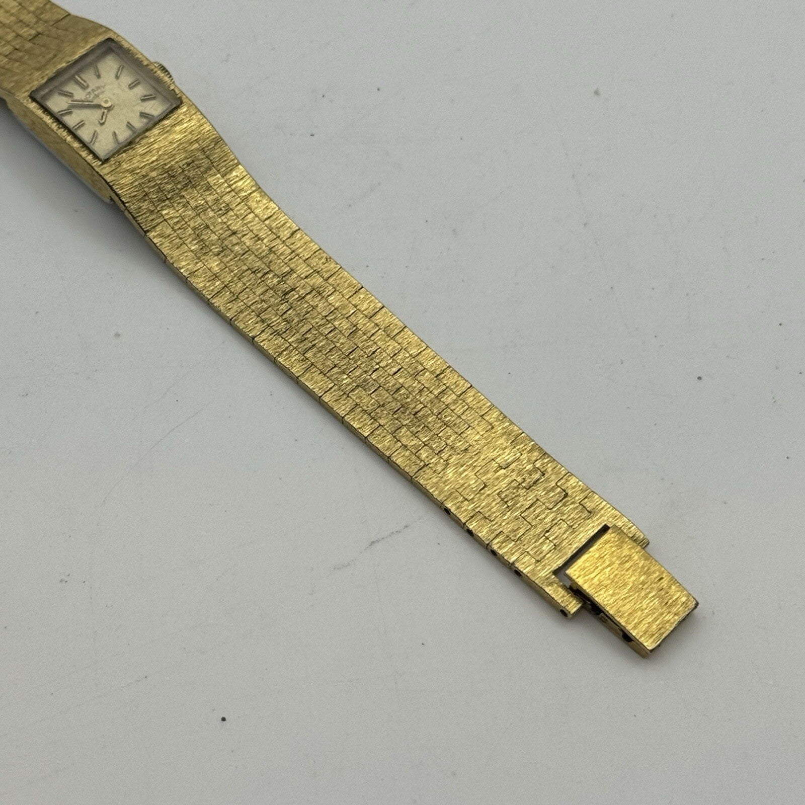 15mm WORKING Ladies Rotary Gold Plated Bark Affect Watch Manual Wind Vintage