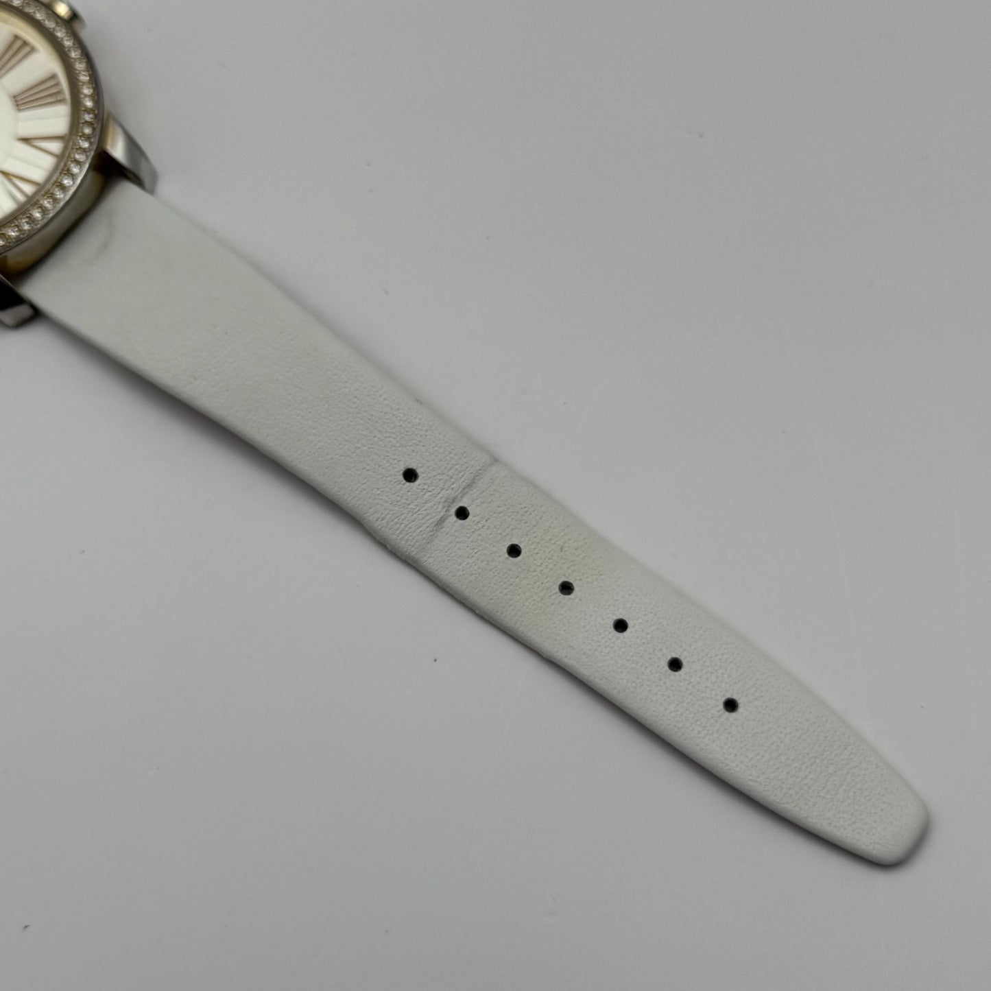 Redherring Ladies Quartz Watch Crystal Accents White Leather Strap Working 37mm