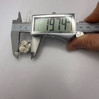 19.7mm Vintage Pinnacle 102 RWT Swiss Manual Wind Watch Movement PARTS REPAIR