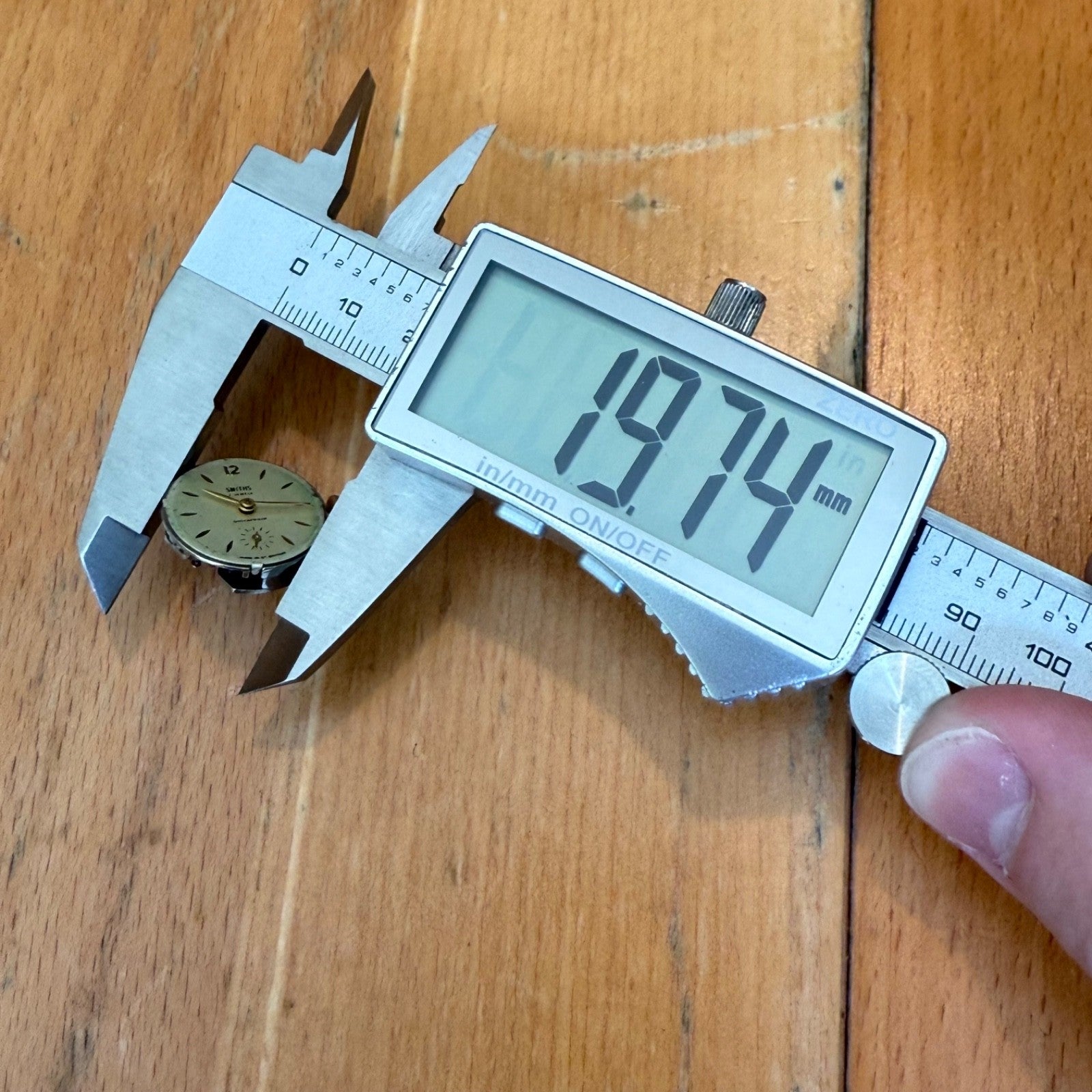 22mm Vintage Smiths Shockproof Cal 200 Sub Second Manual Wind Watch PARTS REPAIR