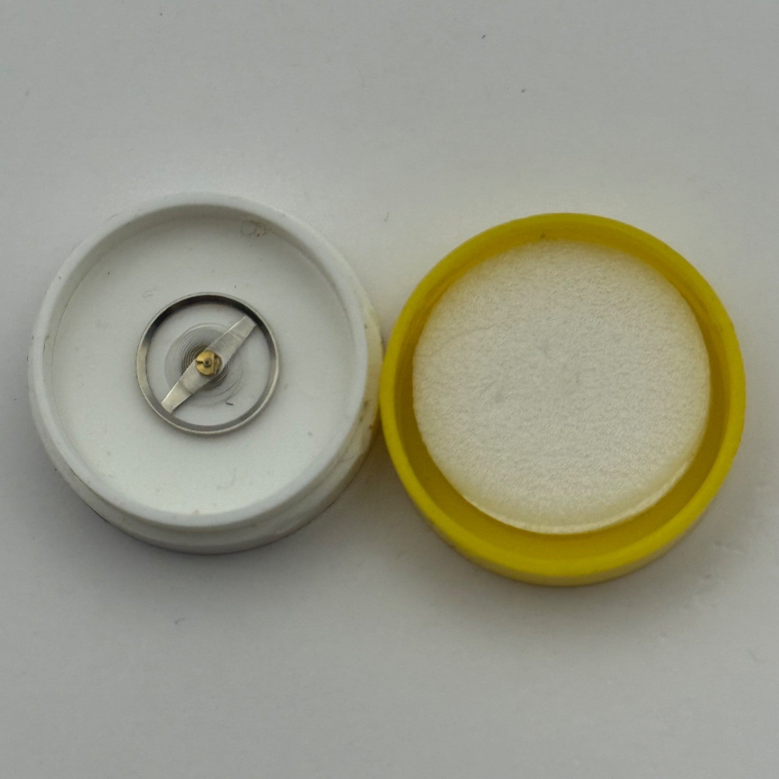 BFG 927 Balance Wheel Complete And Spring Renata Watch Movement Parts NOS 