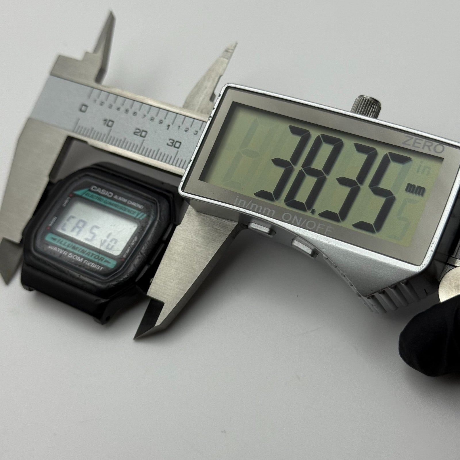 Casio W-86  Quartz Watch Alarm Chrono Illuminator Thailand 37mm PARTS REPAIR