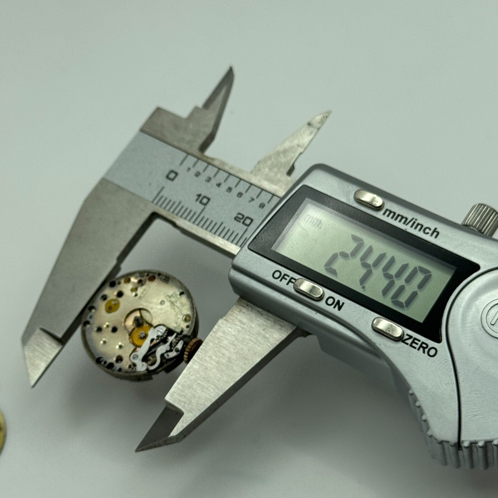 22mm AS 574 A Schild 15 Jewels Manual Wind Watch Movement Swiss Vintage PARTS