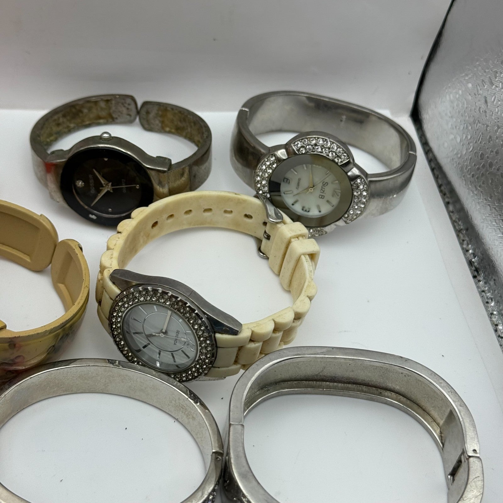 Large Bundle Of Vintage / Modern Quartz Watches Joblot UNTESTED PARTS REPAIR