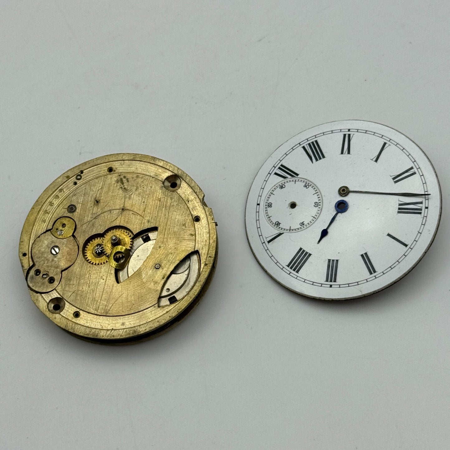 42.7mm Antique Key Wound Balance Intact Pocket Watch Movement Dial Hands PARTS