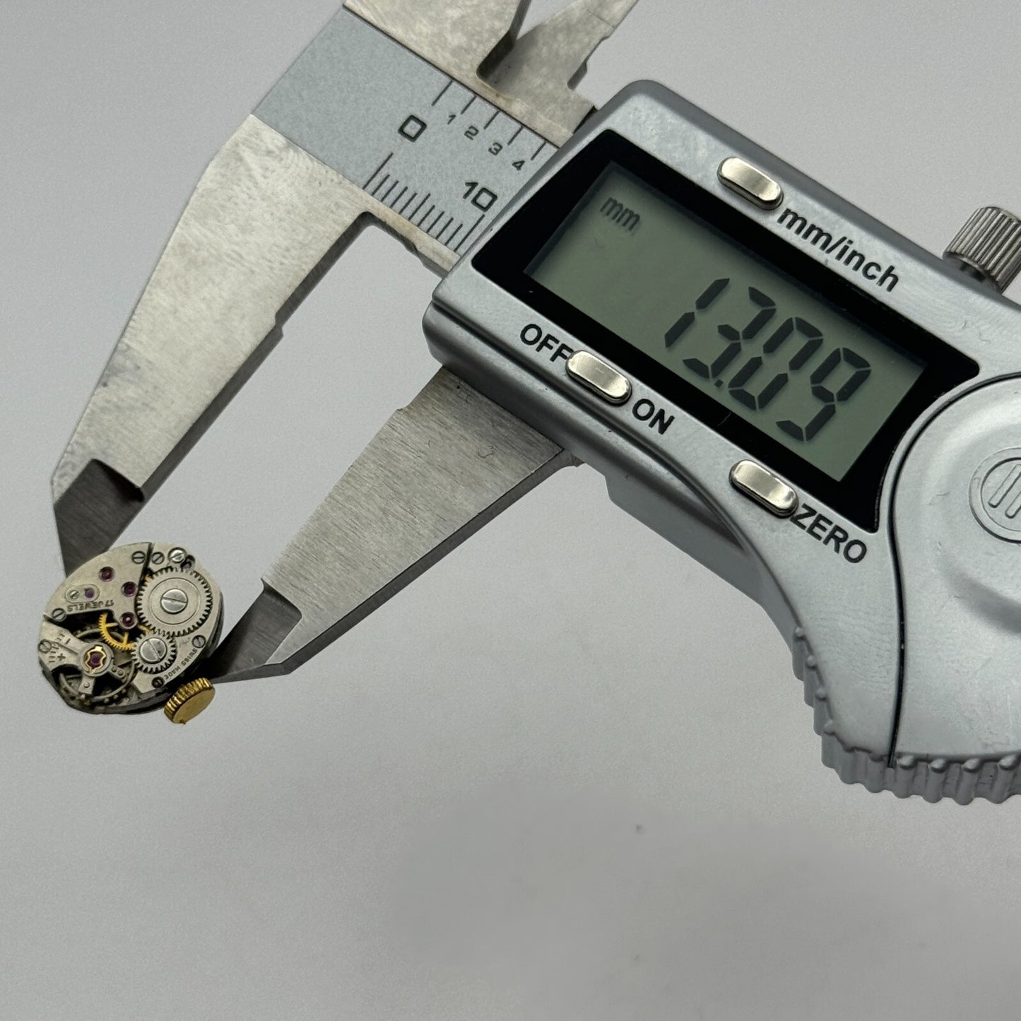 12.9mm Ladies AS 1012 A Schild Manual Wind Watch Movement Swiss Vintage PARTS