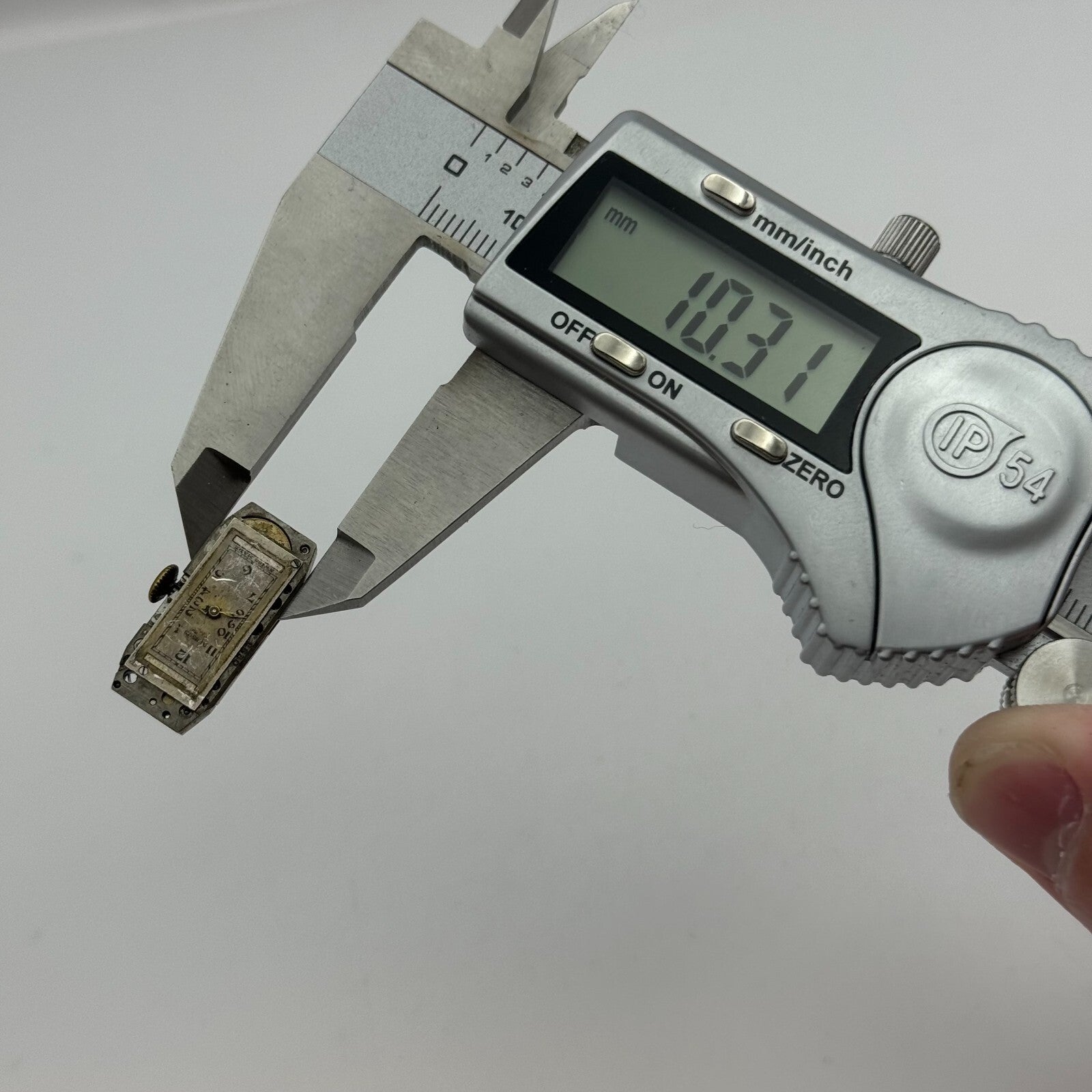 10.3mm Cyma Tavannes Ref 354 Manual Wind 15 Jewels Swiss Watch Movement PARTS