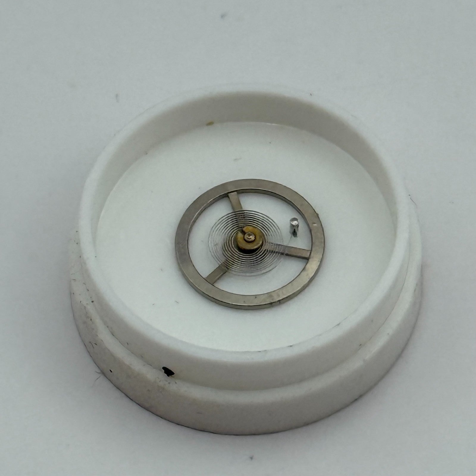 EB 1333 Balance Wheel Complete And Spring  8¾’’’ 118 Watch Movement Parts NOS