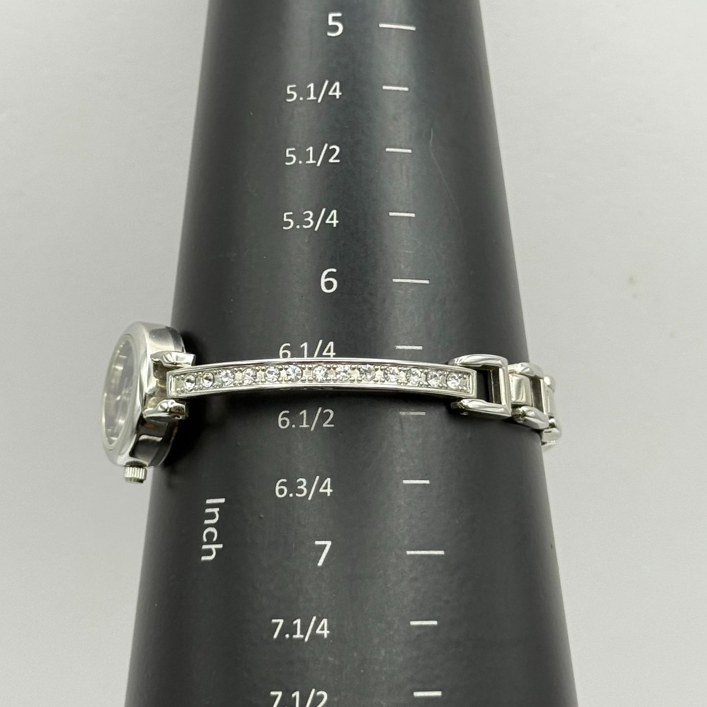 Solo Ladies Quartz Watch Black Dial Rhinestone Accents Bracelet Working 19mm