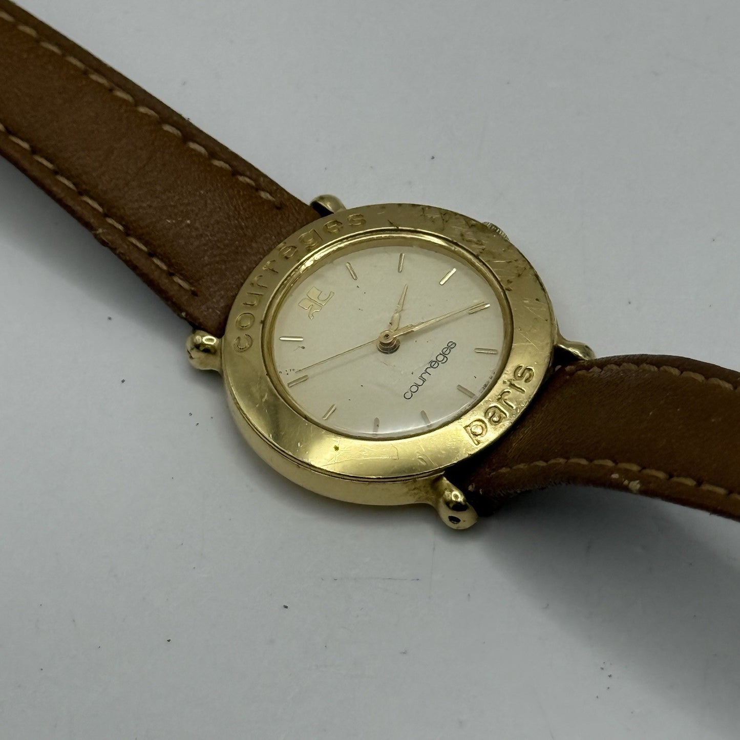 25mm Working Ladies Vintage Courreges Paris 4N01-0220 Gold Plated Quartz Watch