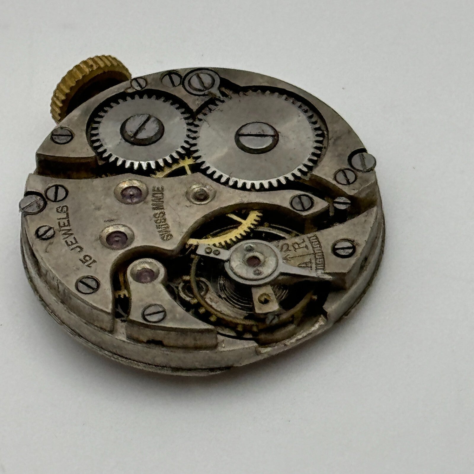 23.6mm Unidentified 15 Jewels Manual Wind Watch Movement Swiss Vintage PARTS