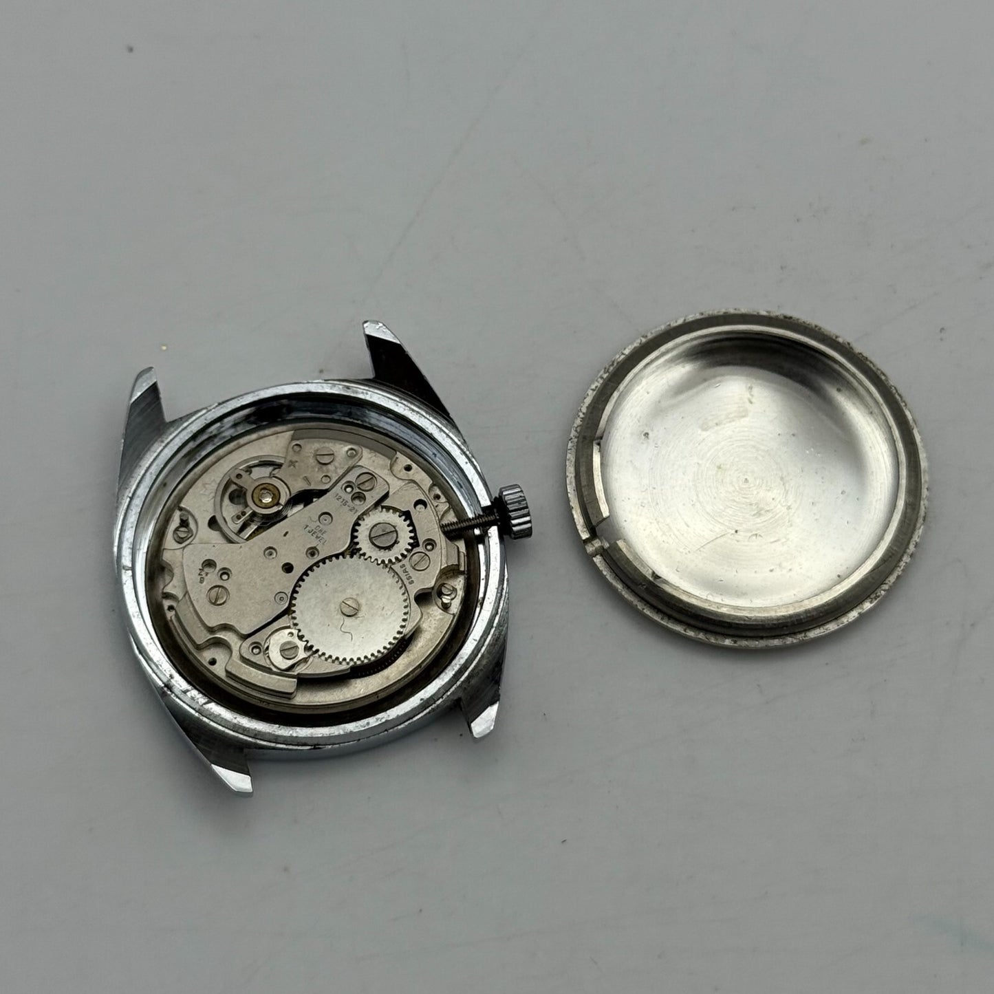 34mm Men’s Vintage Ingersoll Ronda RL 1215-21 Date Dial Swiss Watch PARTS REPAIR