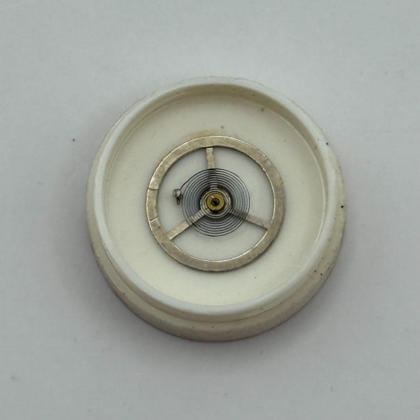 EB 1553 Balance Wheel Complete And Spring  Renata 466 Watch Movement Parts NOS 