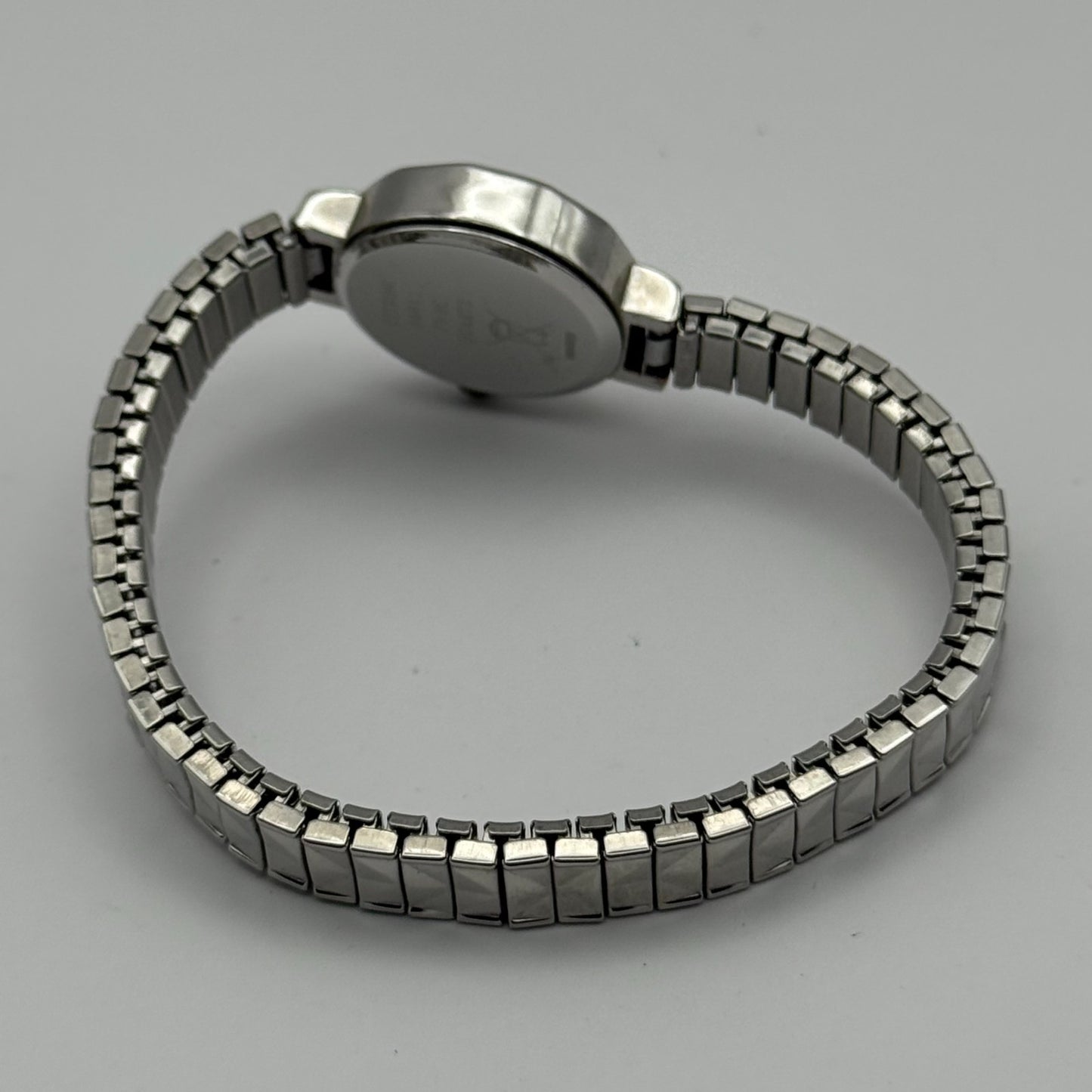 Citron Ladies Quartz Watch Silver Tone Expandable Band Steel Working 21mm