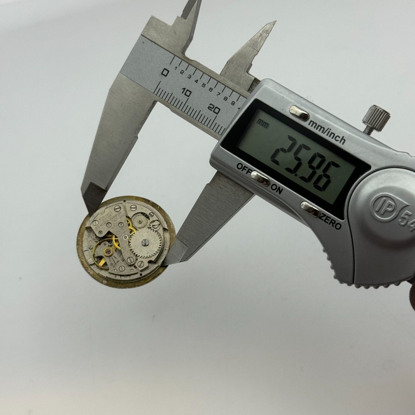 25.9mm Helbros PS32 Manual Wind Swiss 7 Jewels Watch Movement Vintage PARTS