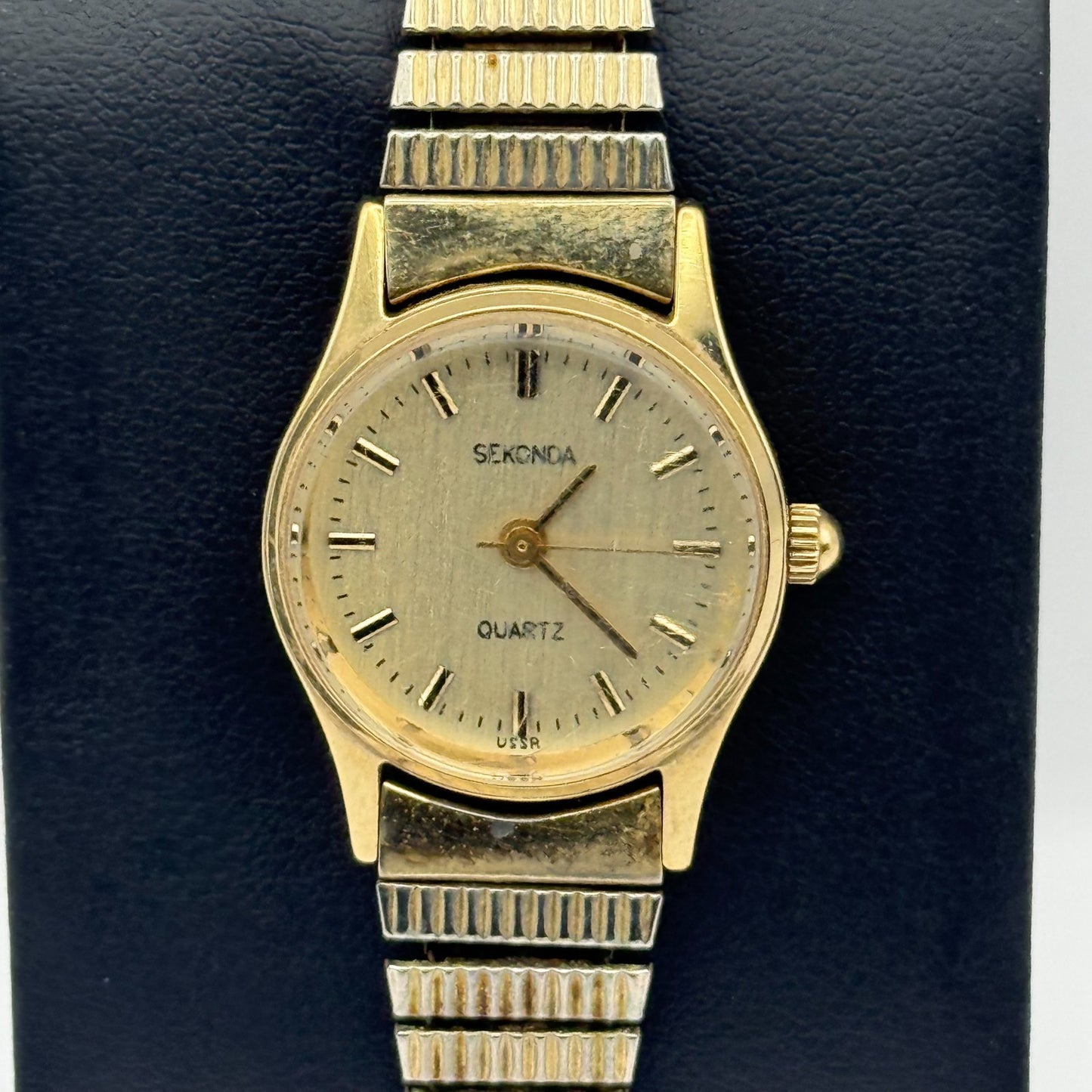 Sekonda USSR Vintage Quartz Watch Gold Tone Stretch Band Steel Working 22mm